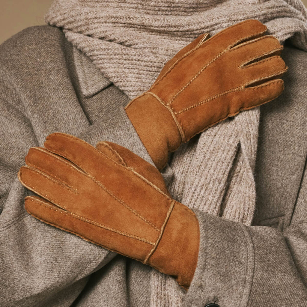 Roxanne (camel) - Women’s patchwork sheepskin gloves with warm sheep fur lining