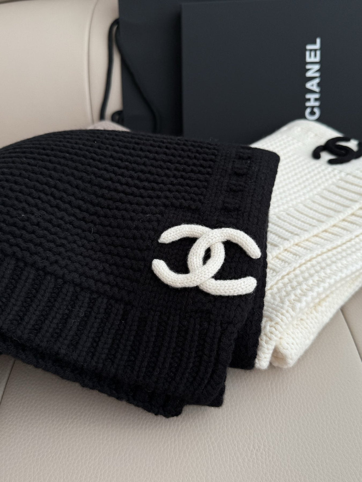 Chanel Black Ribbed Knit Scarf
